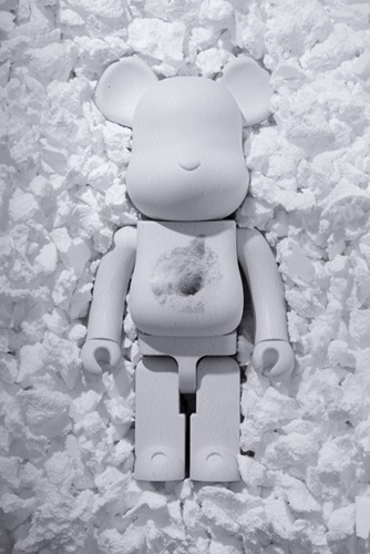 Bearbrick (SNARKITECTURE x BLACKRAINBOW) (1000%) by 