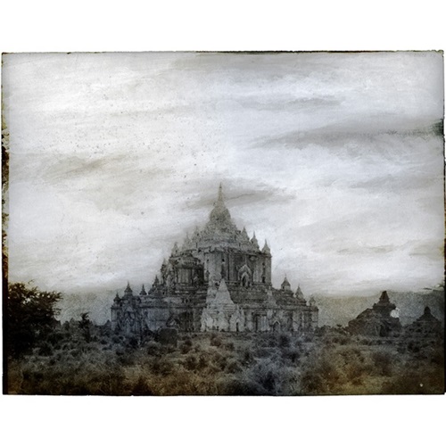 Tripe_08 (Pugahm Myo. Thapinyu Pagoda)  by Thomas Ruff