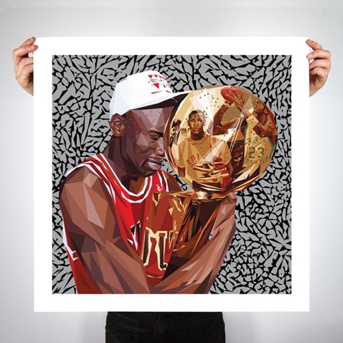 Trophy Love (23 x 23 Inch) by Naturel