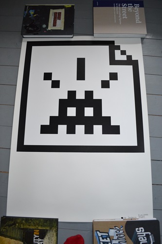 Space File (Black) by Space Invader